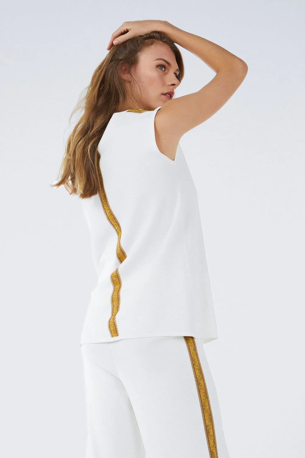 ASYMMETRIC SLEEVELESS INTARSIA TOP WHITE