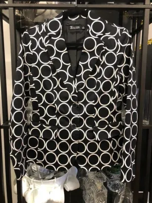 Black & White Blazer, Size 4 #182