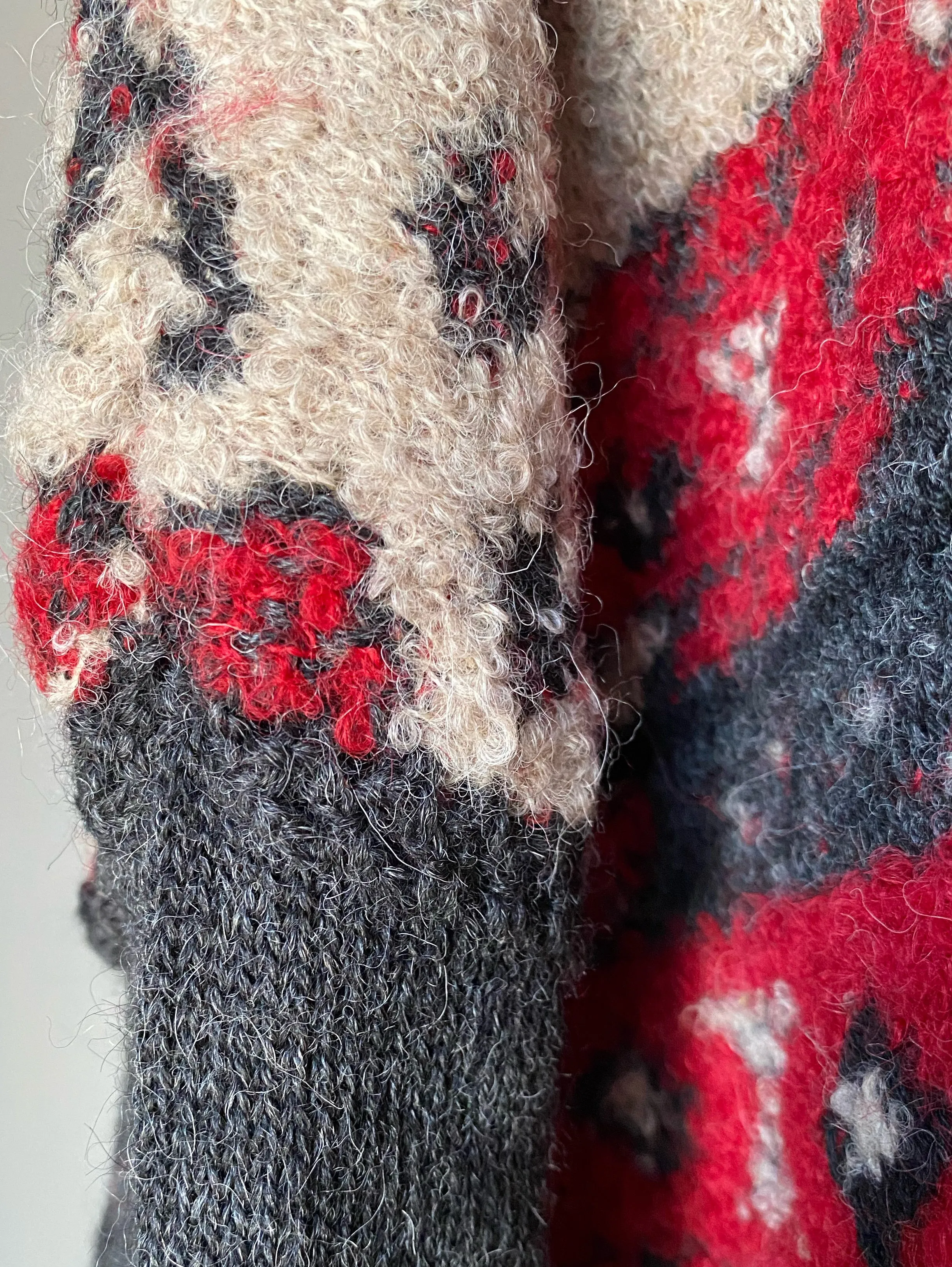 carpet border fragment knit pullover