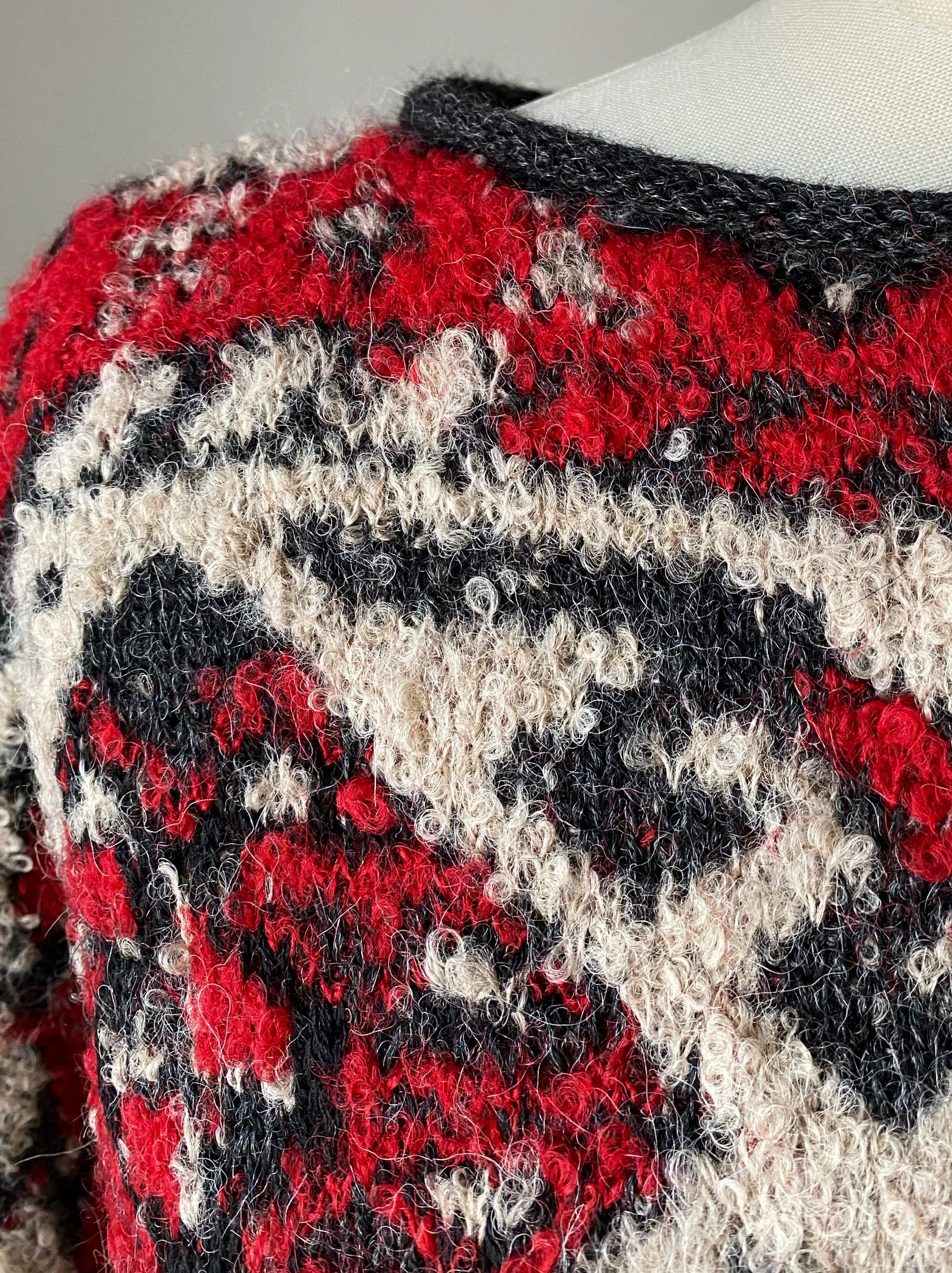 carpet border fragment knit pullover