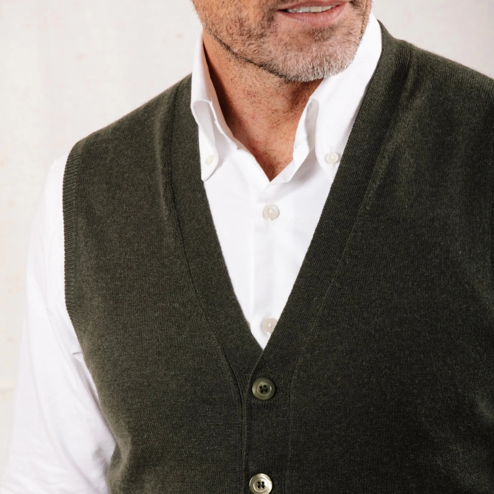 Cashmere Sleeveless Cardigan in Forest Green