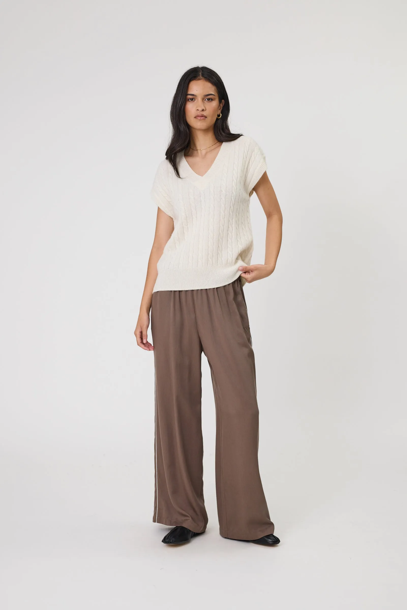 Copenhagen Cable Knit Vest - Ecru