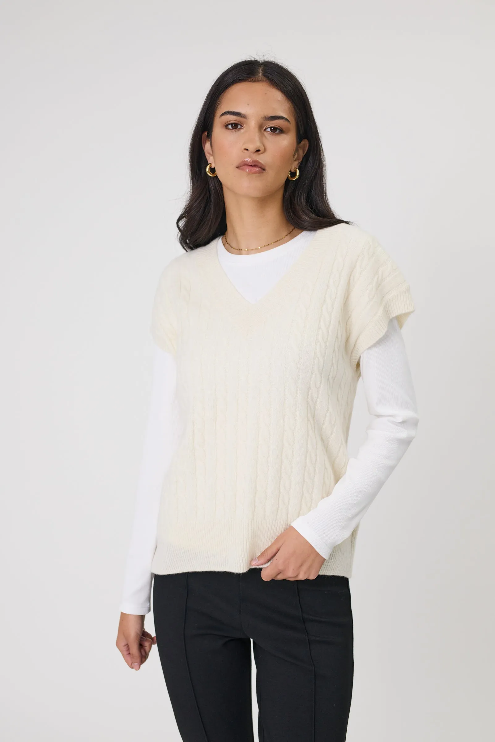 Copenhagen Cable Knit Vest - Ecru