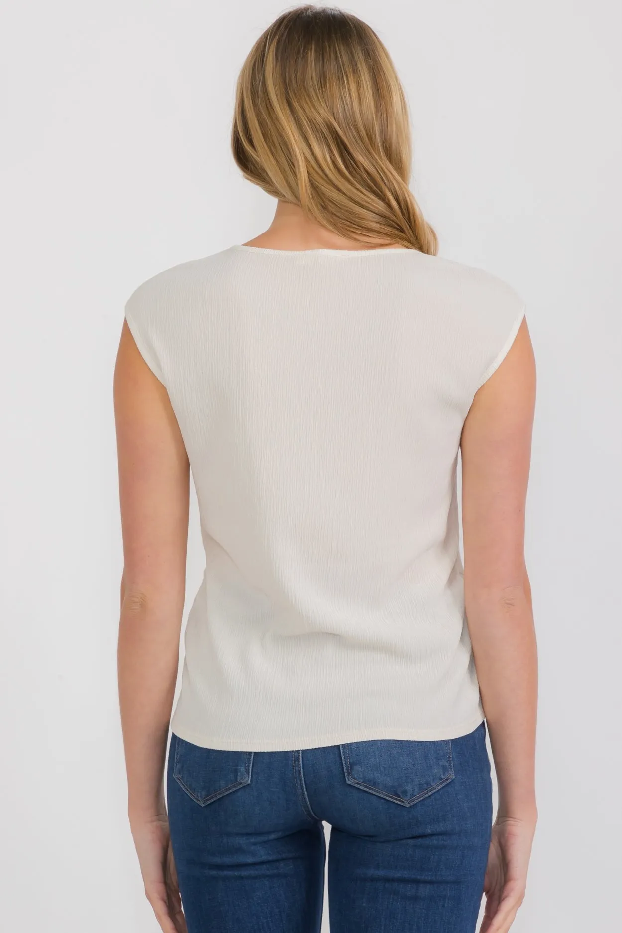 CREPE SCOOP NECK KNOT FRONT