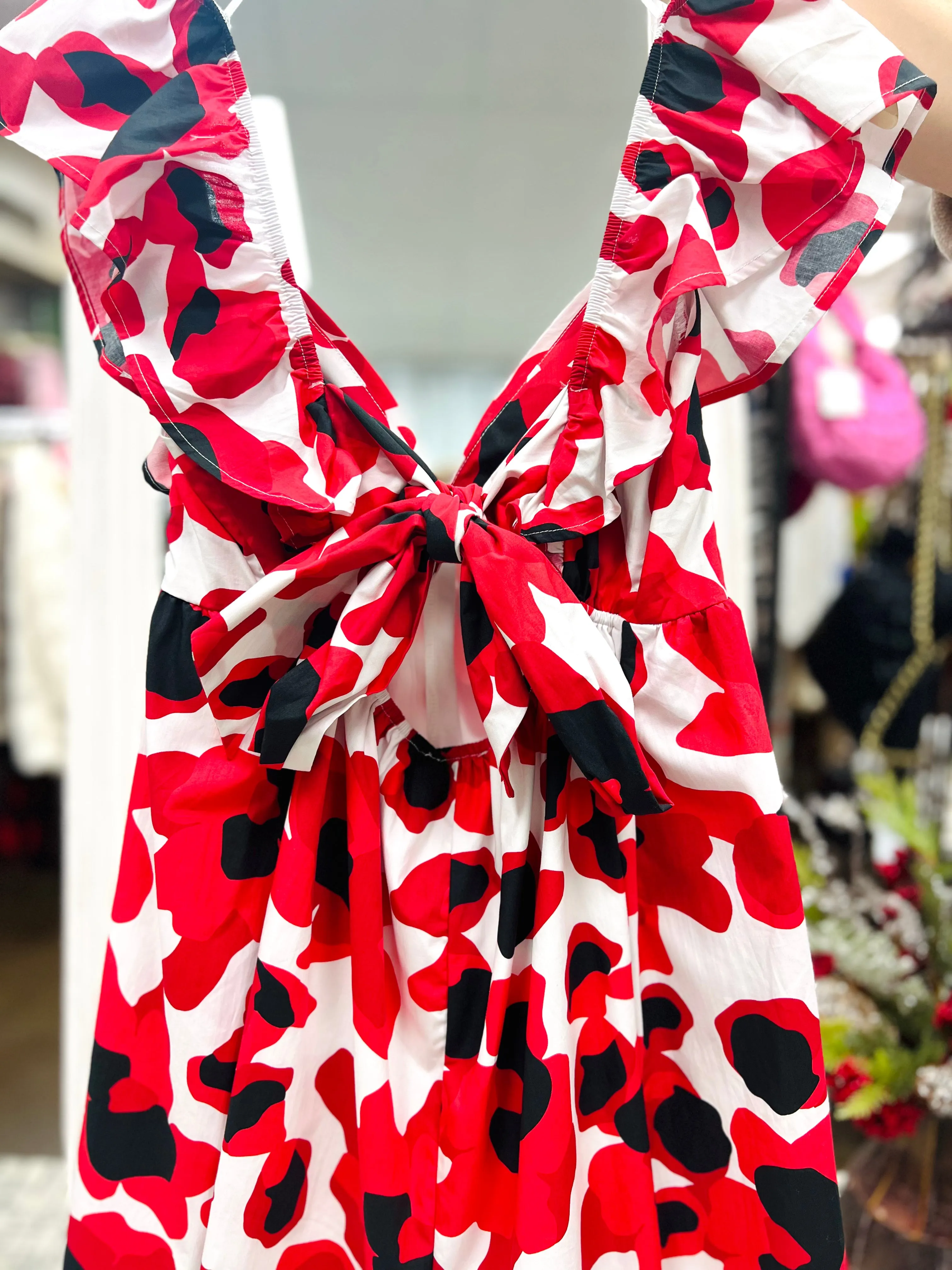 Floral Romper With V Neck   Tie back