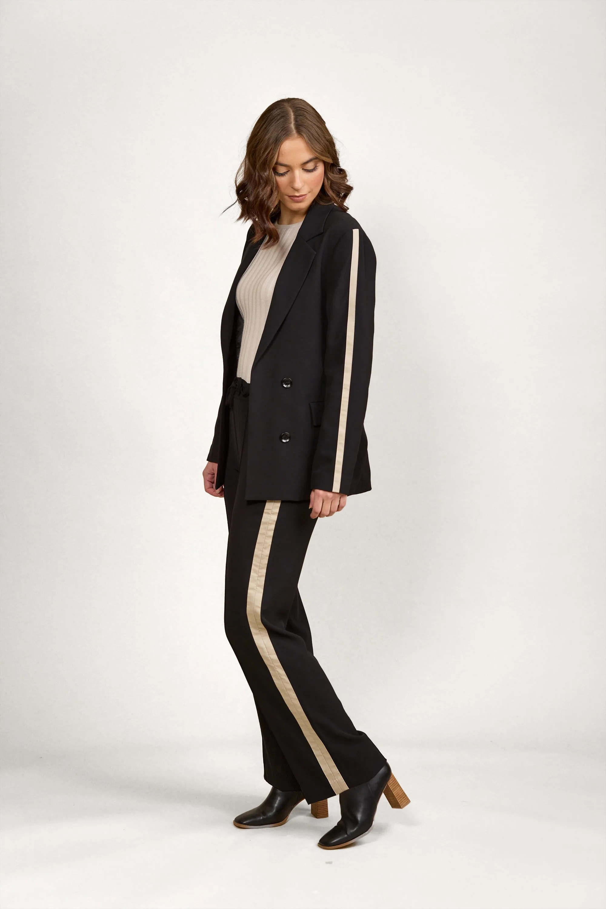 Knewe Clementine Blazer - Black/Oat
