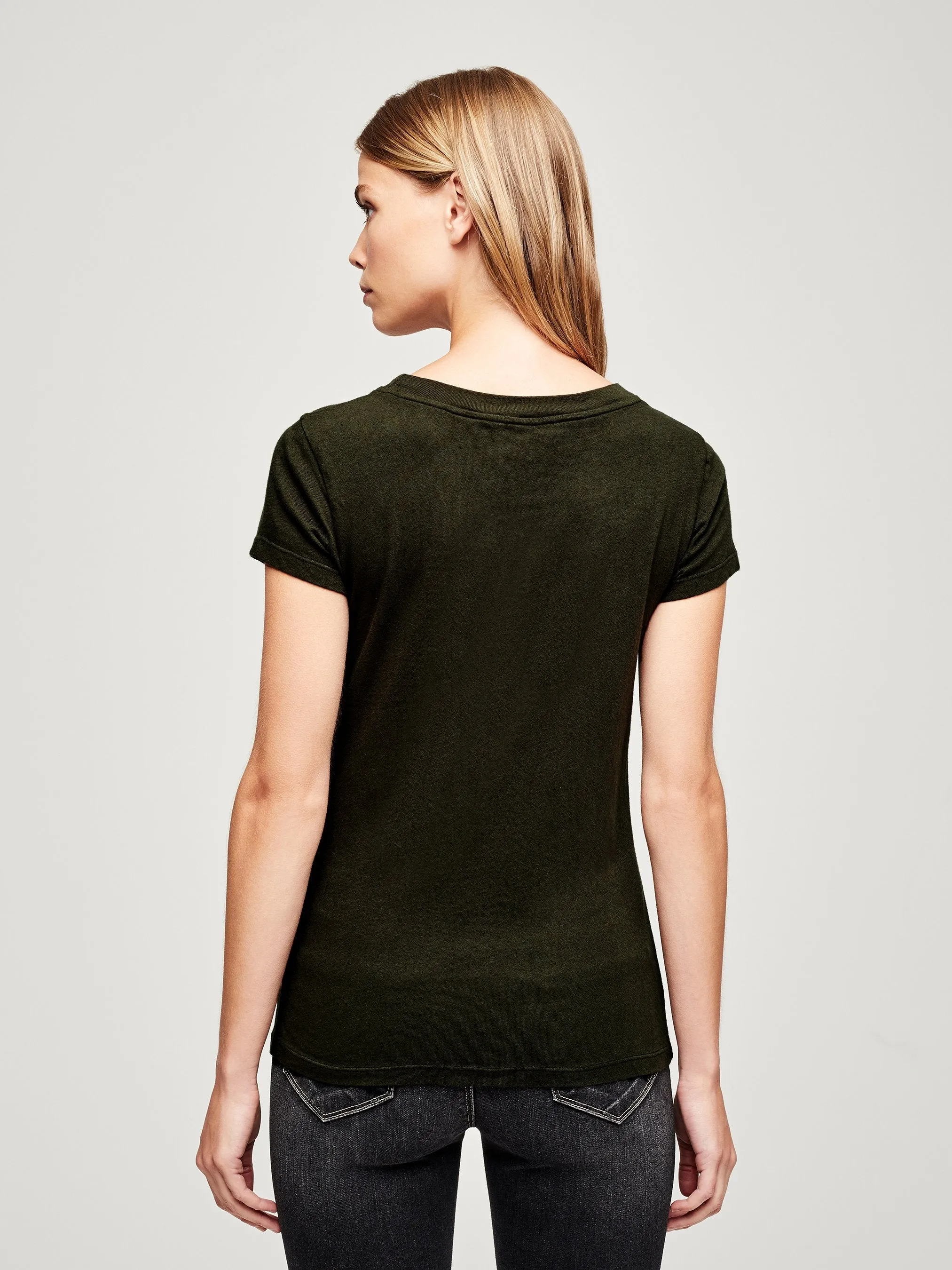 L'AGENCE CORY SCOOP NECK TEE
