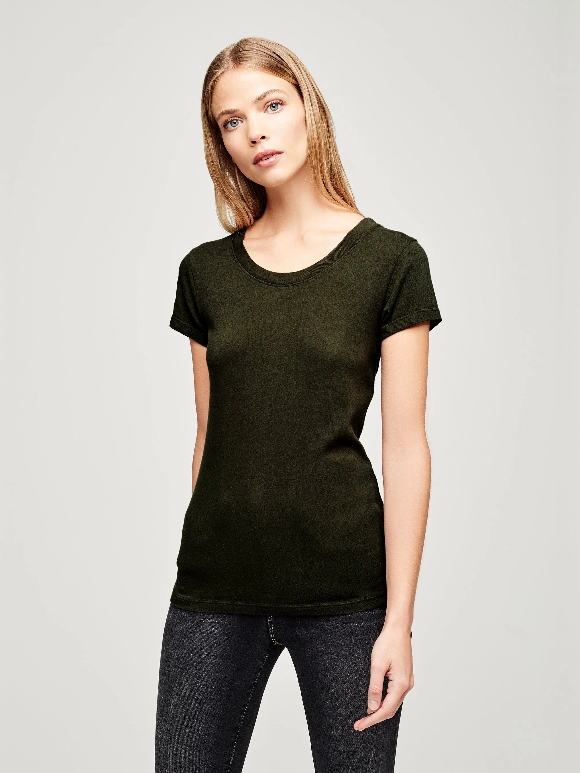 L'AGENCE CORY SCOOP NECK TEE