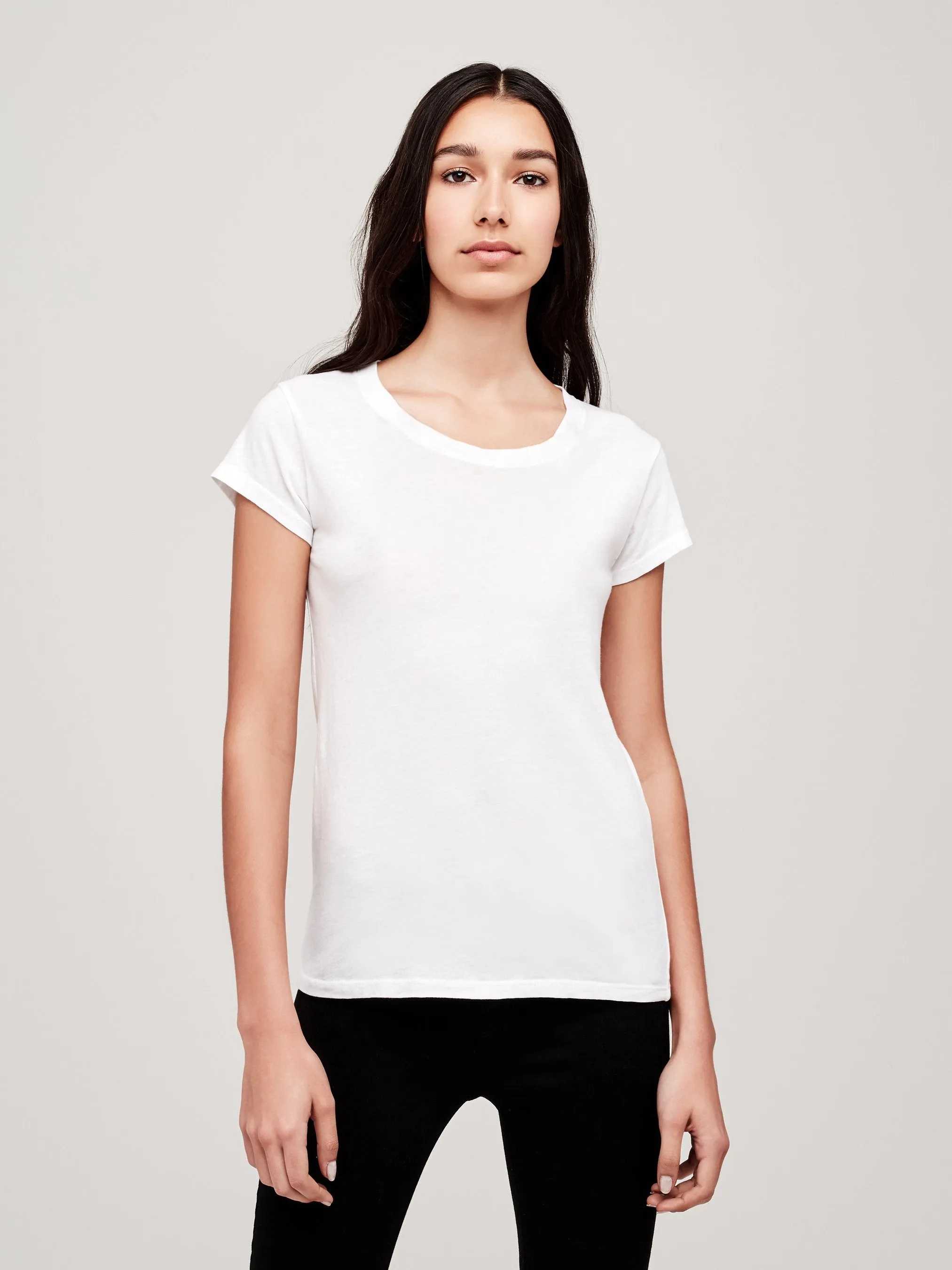 L'AGENCE CORY SCOOP NECK TEE