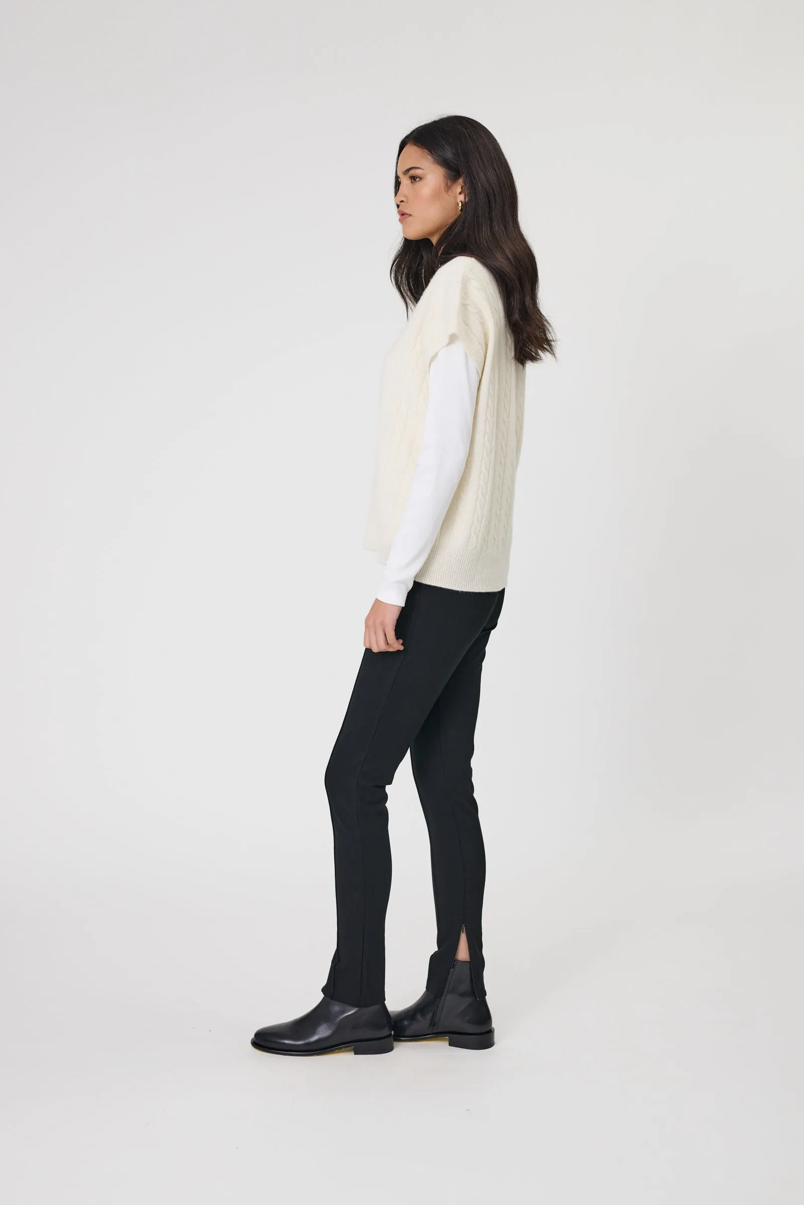 Marlow Copenhagen Cable Knit Vest - Ecru