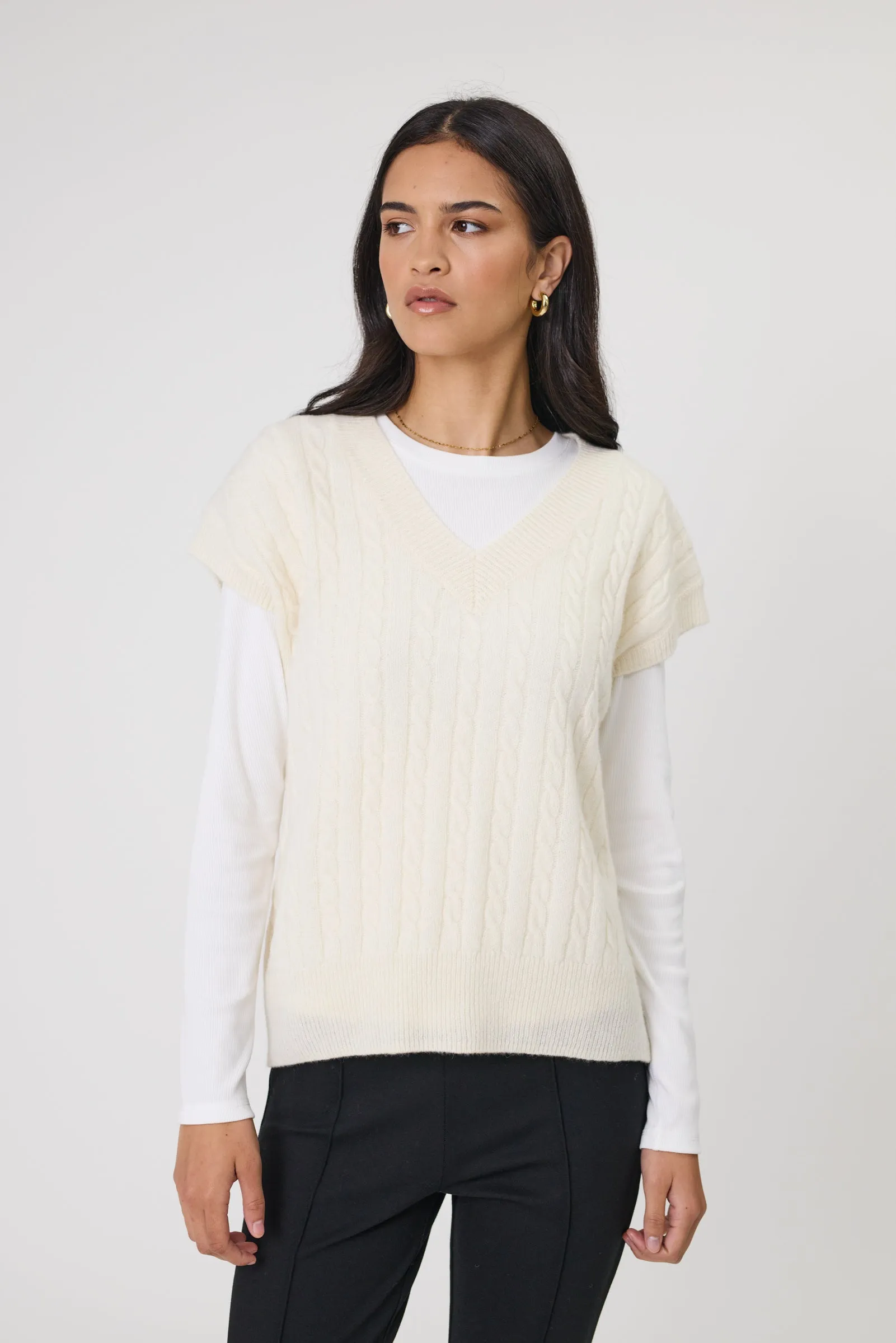 Marlow Copenhagen Cable Knit Vest - Ecru