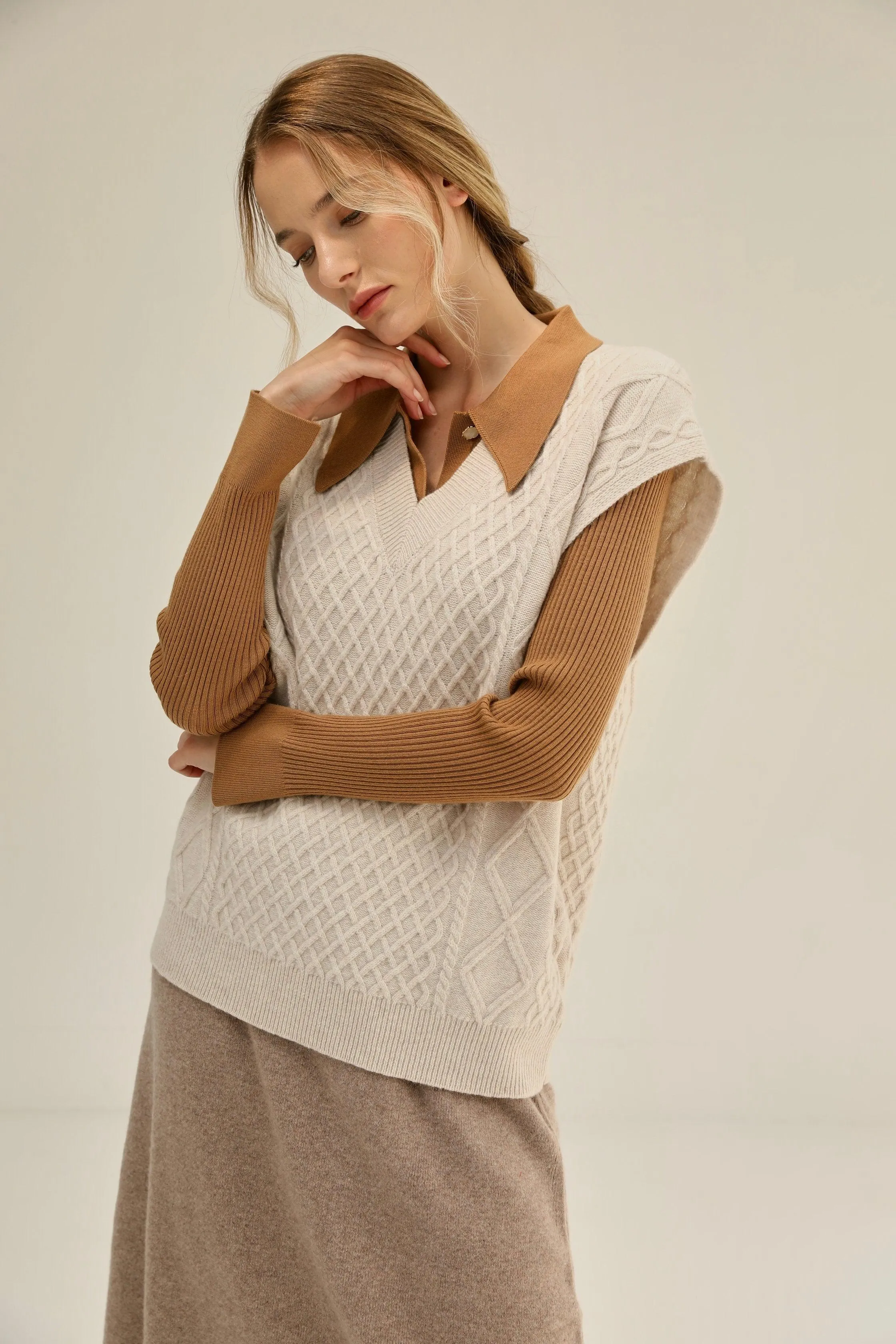 Nancy Cable Knit Vest - Beige
