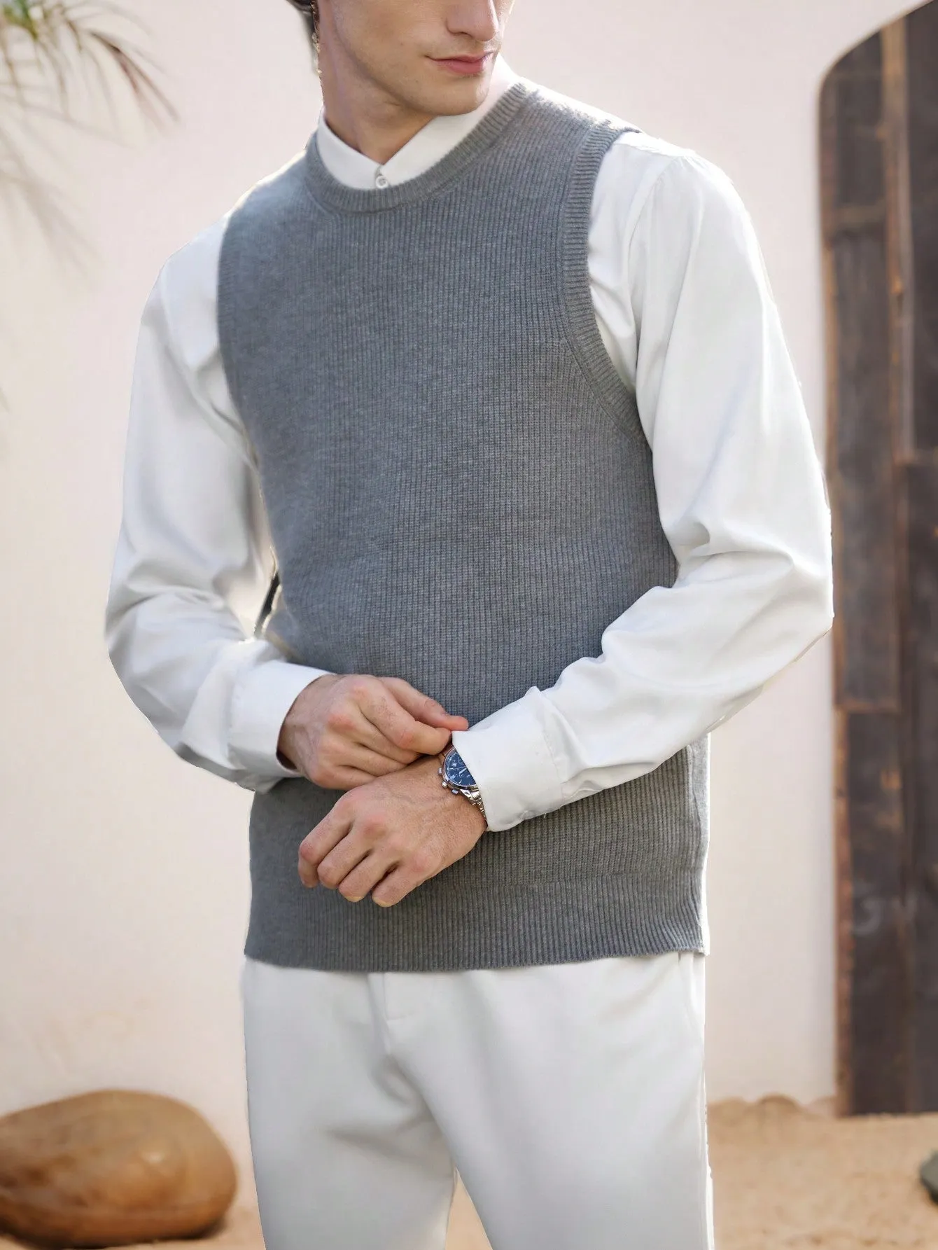QA Bizwear Men's Basic Style Combined With Casual And Slightly Falling Shoulders, Sleeveless Round Neck Casual Knitted Vest Suitable For Autumn And Winter Seasons