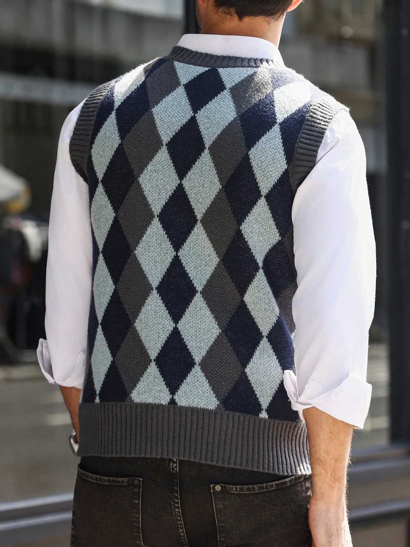 QA RivetRise Men V-Neck Geometric Printed Color Contrast Knitted Vest