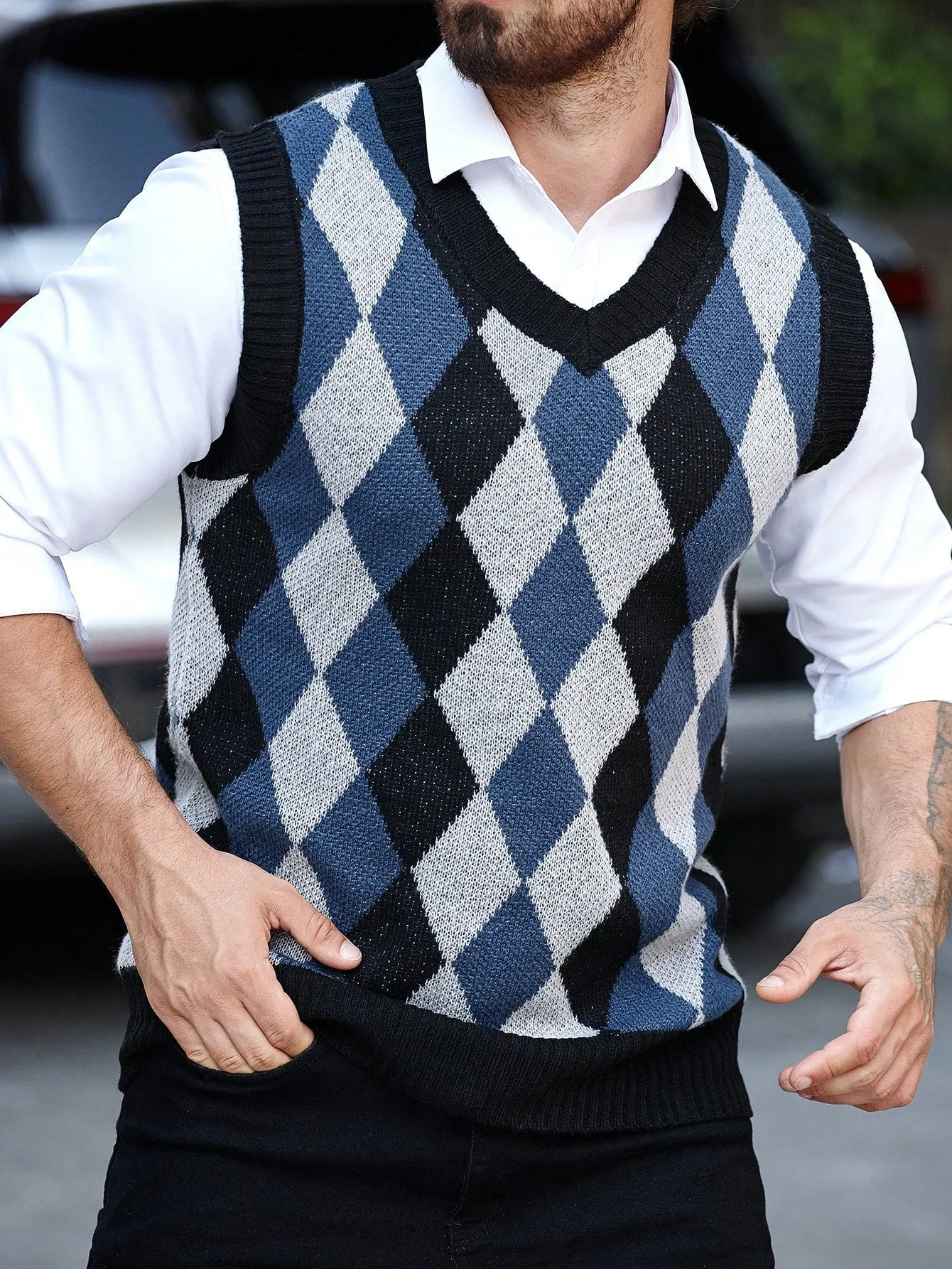 QA RivetRise Men V-Neck Geometric Printed Color Contrast Knitted Vest