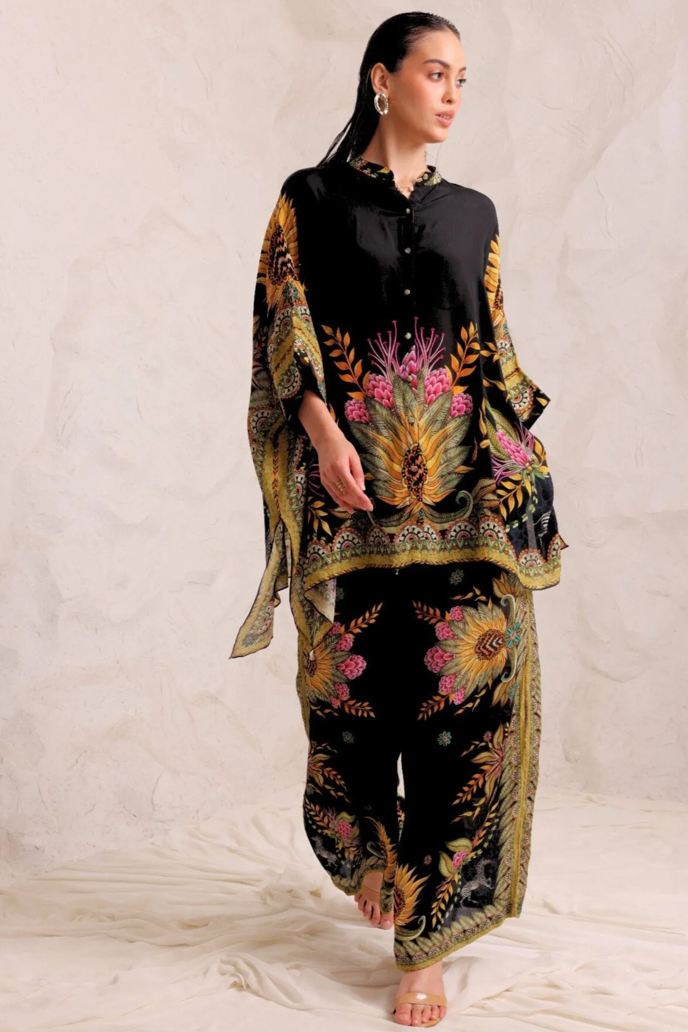 Queen Of Savannah Kaftan Top w Sleeves