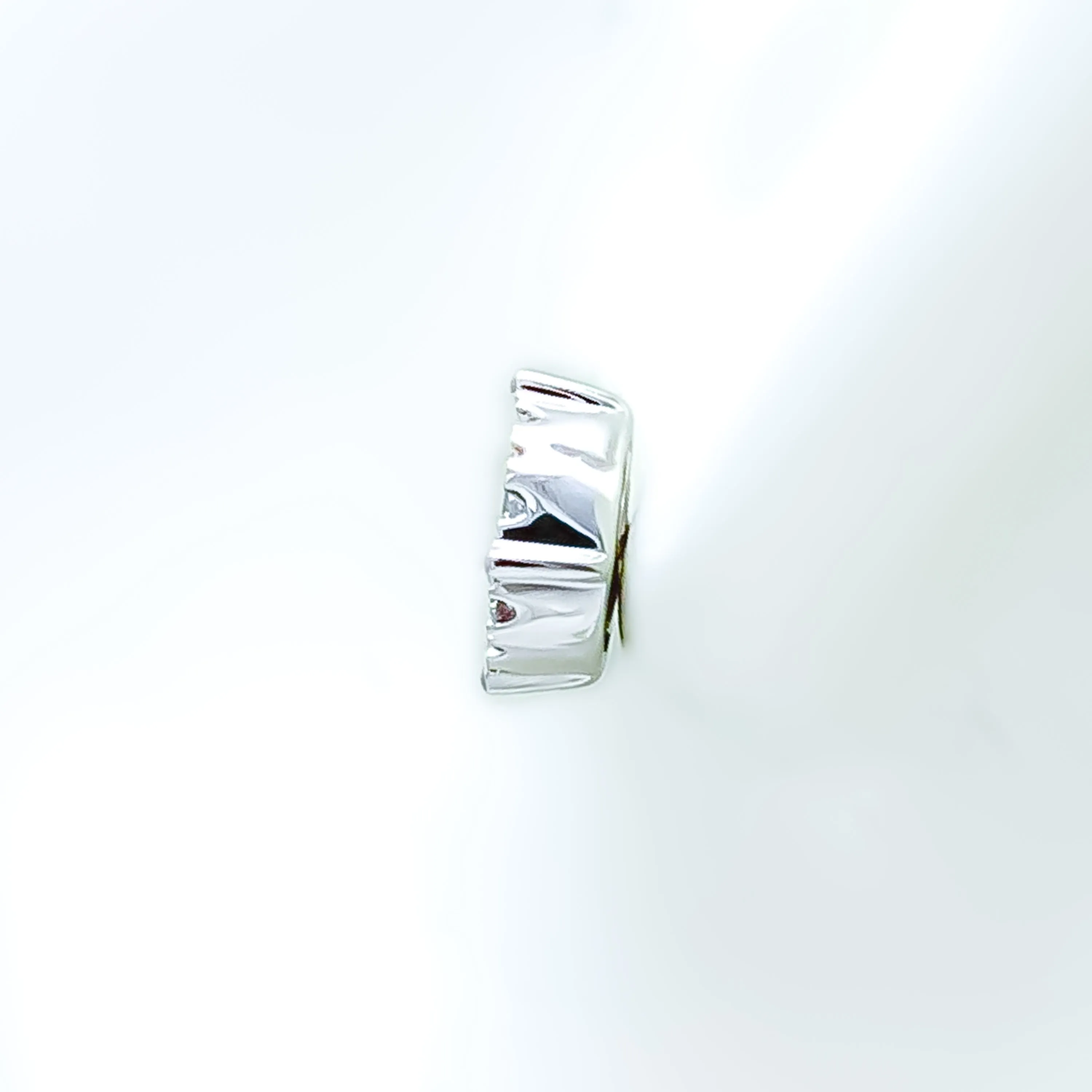 Rich Embellished 18K Gold   Diamond Earrings