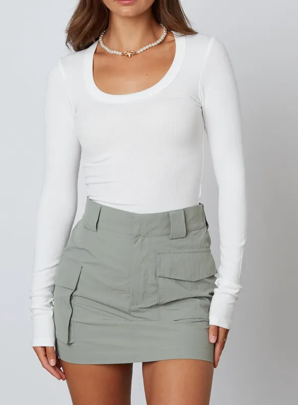 Scoop Neck Long Sleeve Top