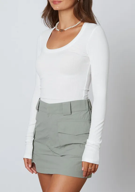Scoop Neck Long Sleeve Top