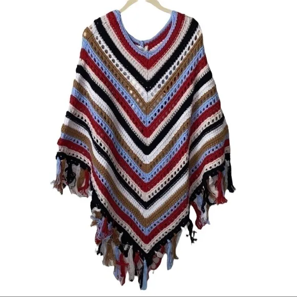 Vicolo Handcrafted Bohemian Crochet Knitwear Knitted Fringe Cape Poncho