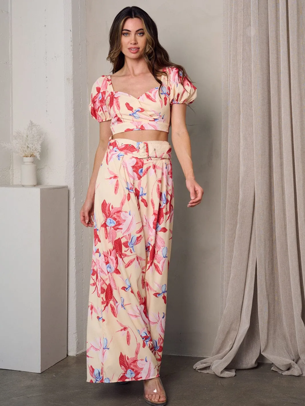 WOMEN'S SHORT SLEEVE CROP TOP & PANTS FLORAL SET